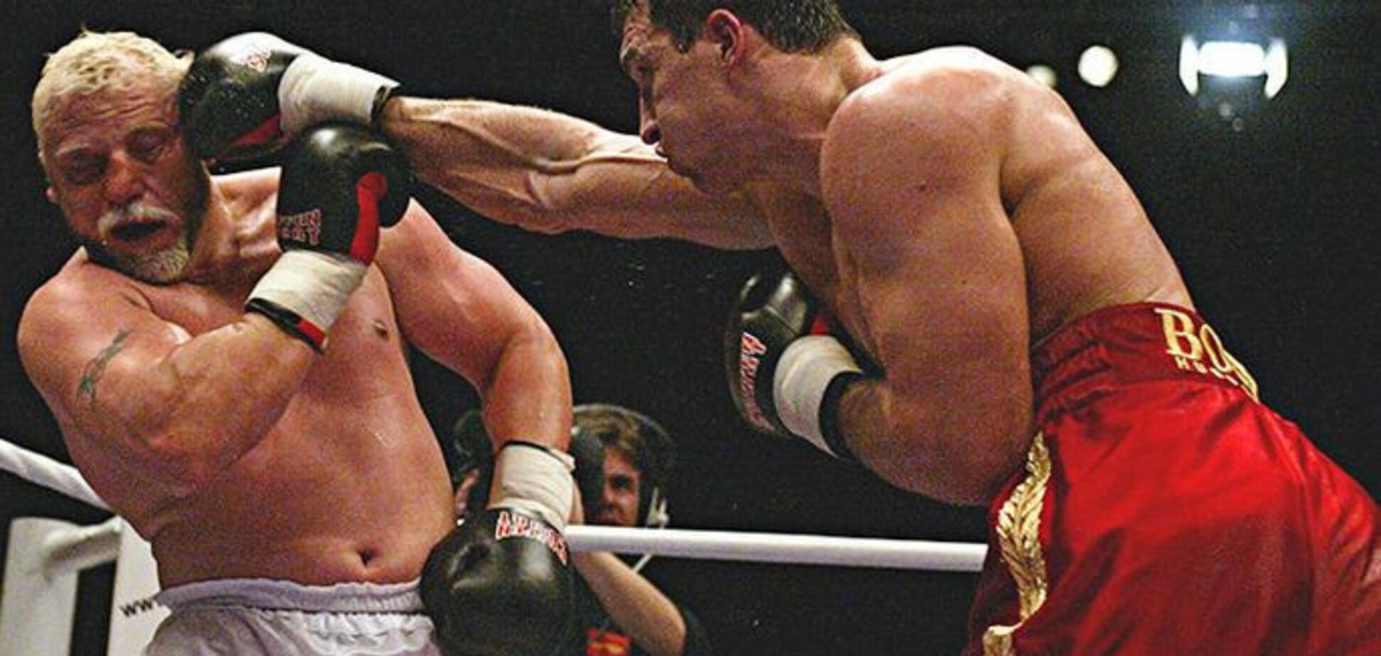 В сети вспомнили самый уничтожительный нокаут от Кличко