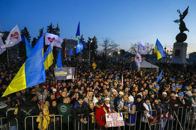 Тимошенко: новий президент підтримуватиме молодь, яка забезпечить Україні розвиток