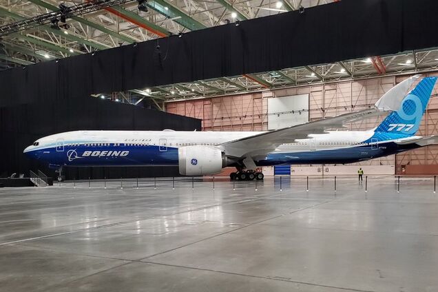 Найдовший у світі: Boeing представив новий пасажирський літак