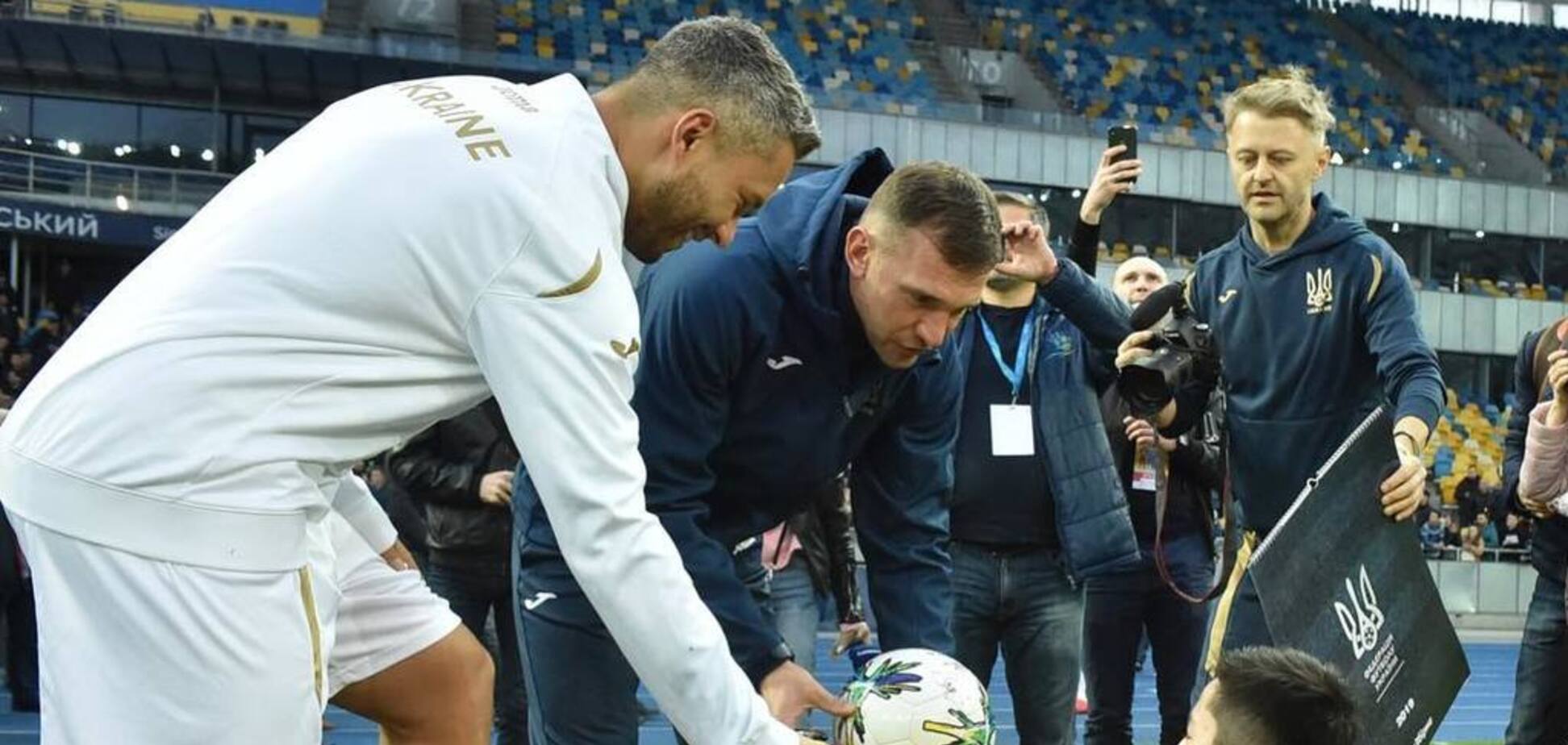Шевченко и сборная Украины восхитили сеть поступком на 'Олимпийском'