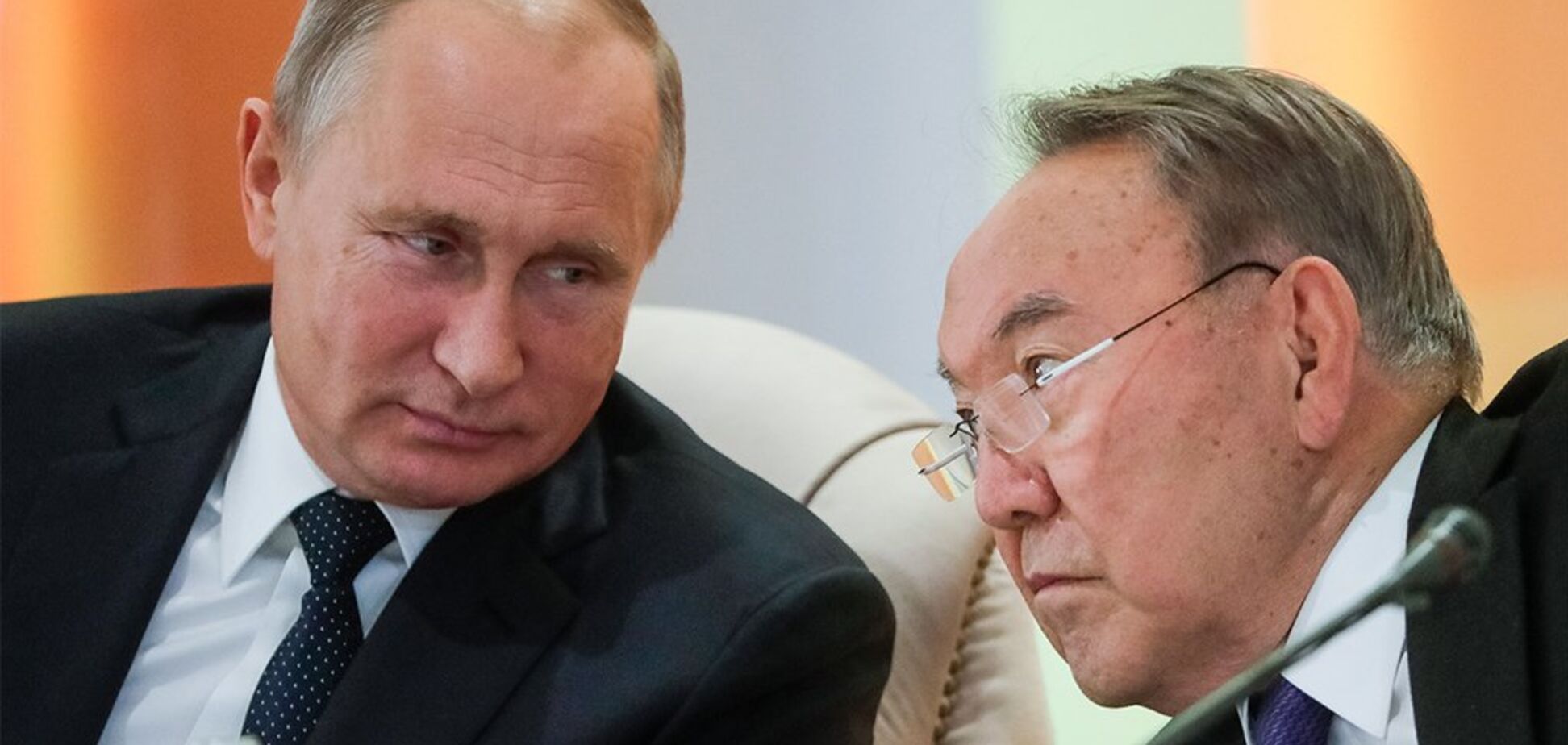 Назарбаев перед отставкой пообщался с Путиным