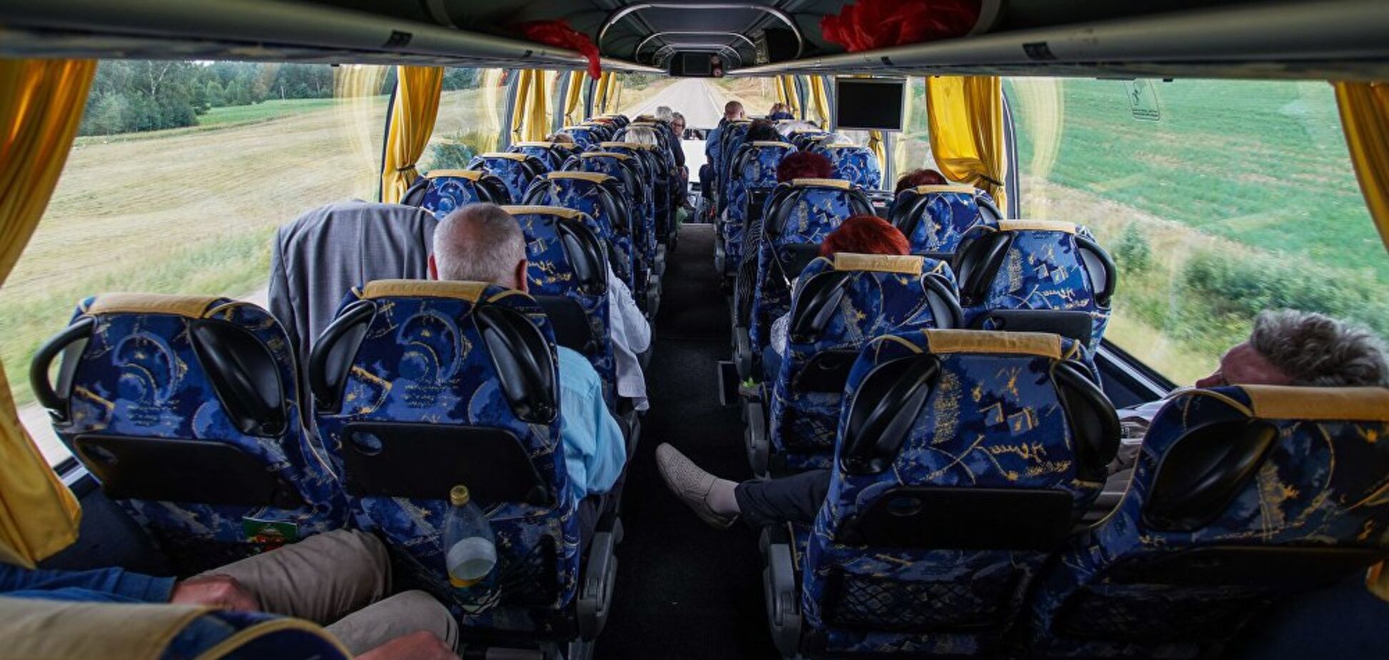 'Вцепилась в волосы': в Латвии произошел скандал из-за русского языка в автобусе