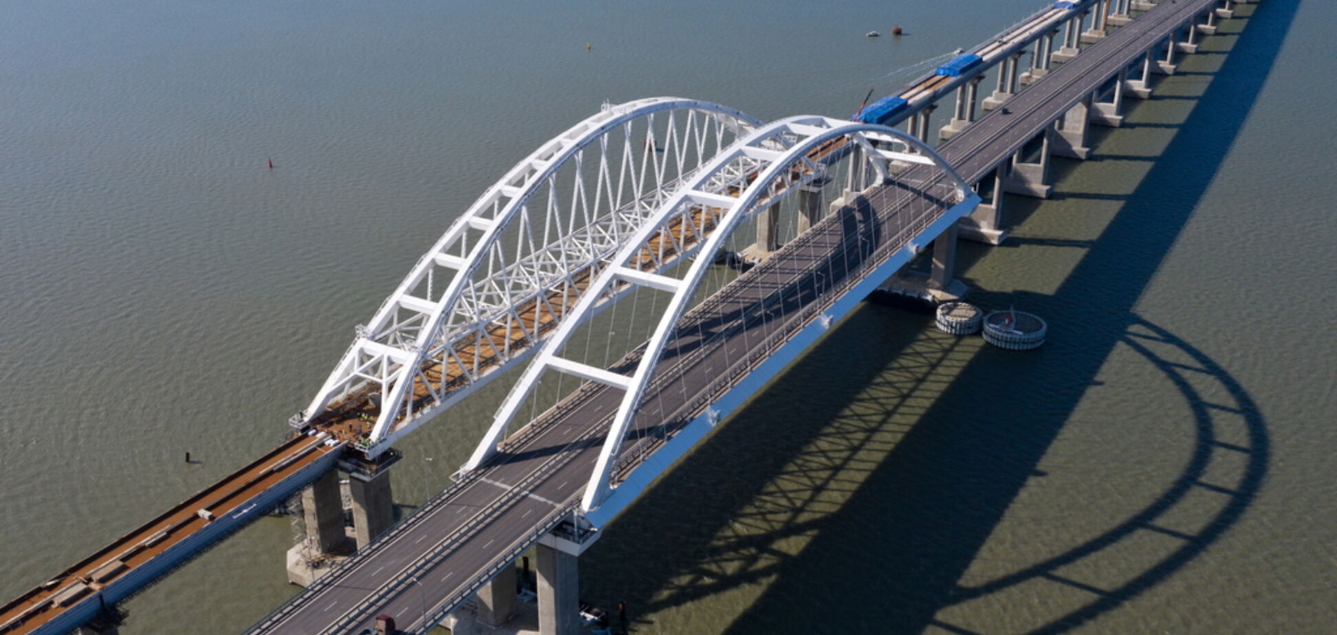 'Поезд сойдет с рельсов': инженер предупредил о катастрофе на Крымском мосту