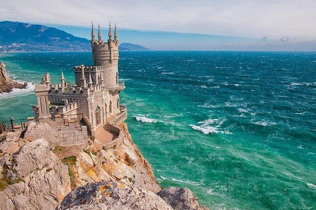 'Пройдисвіти та ідоти': історик поставив крапку у темі плати за Крим