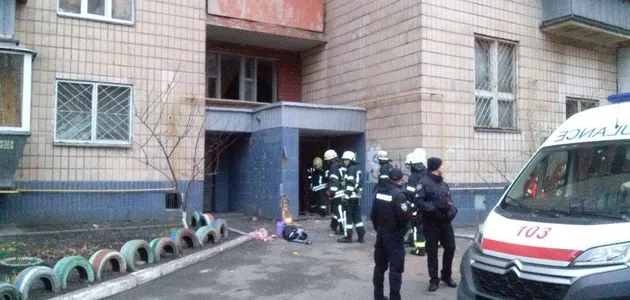 Вынесло двери и окна: в Киеве прогремел мощный взрыв в жилом доме