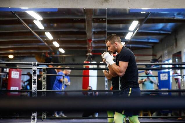 Суперник Ломаченка злякався бою з українцем