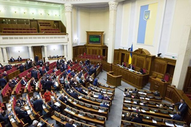 Кто проходит в Верховную Раду: украинцы назвали партии