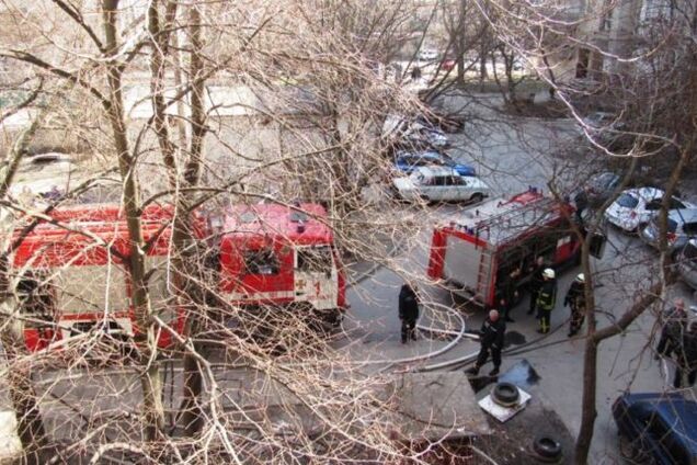 В Запорожье мужчина самостоятельно вынес из пылающей квартиры пожилую соседку