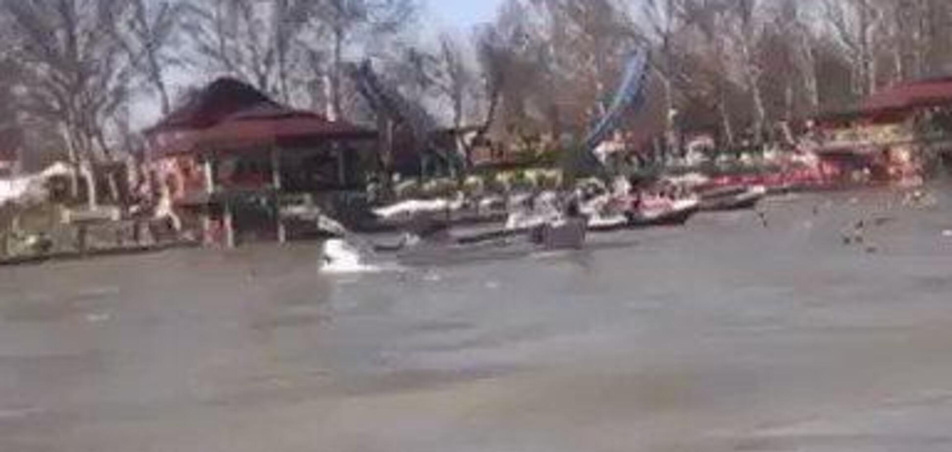 В Іраку перекинувся пасажирський пором: загинули майже 100 людей. Перше відео