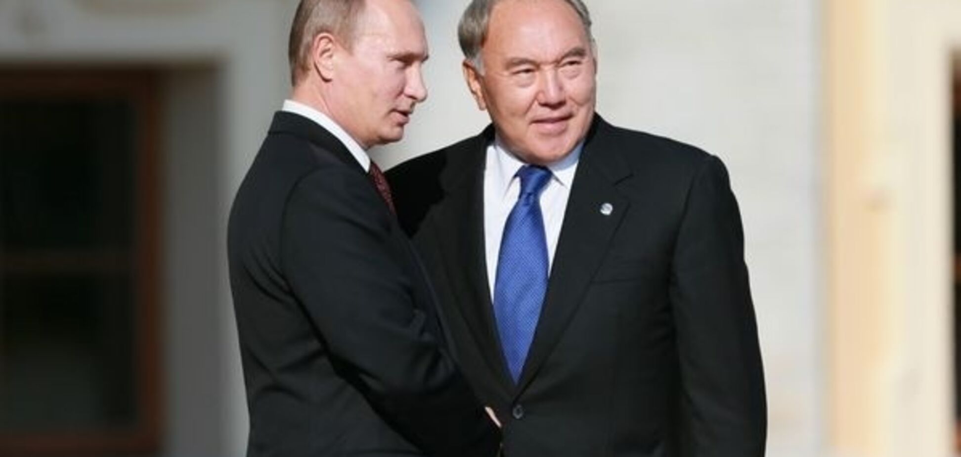  Одинокий волк и 'дедушка нации': названы главные отличия Путина от Назарбаева