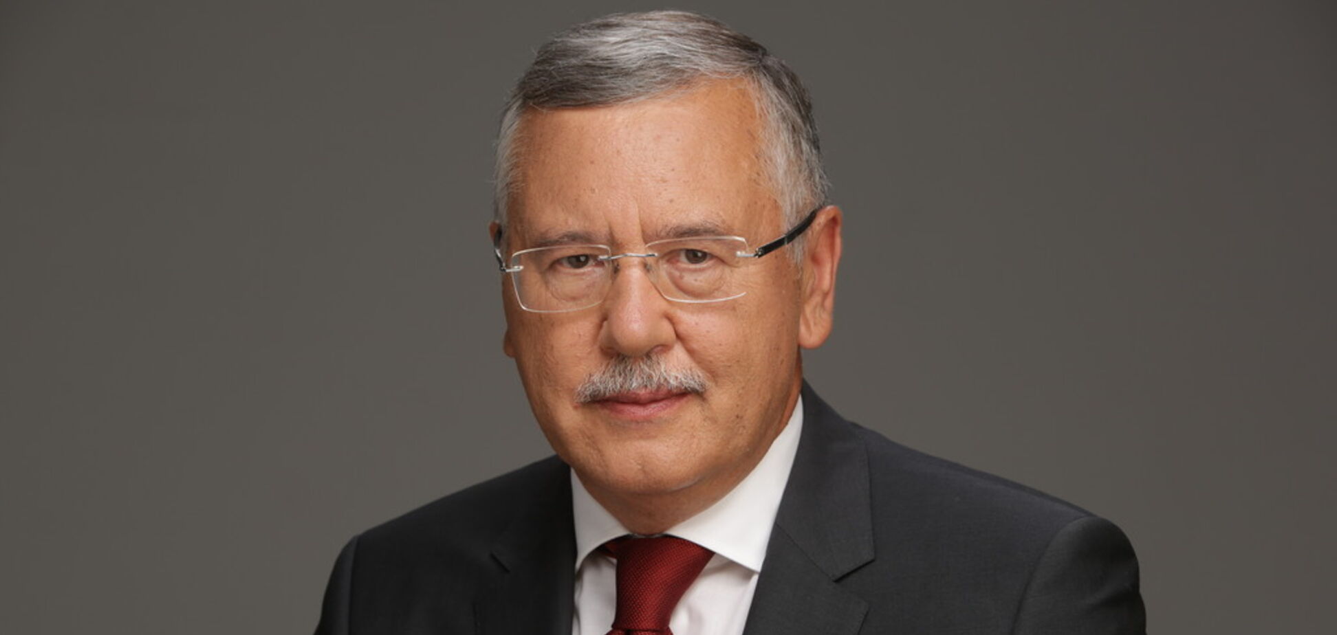 Гриценко: я гарантирую, что ни один канал не будут выключать по команде с Банковой