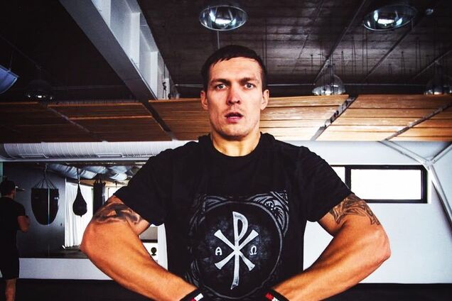 Бой Усика перенесут: промоутер назвал причину