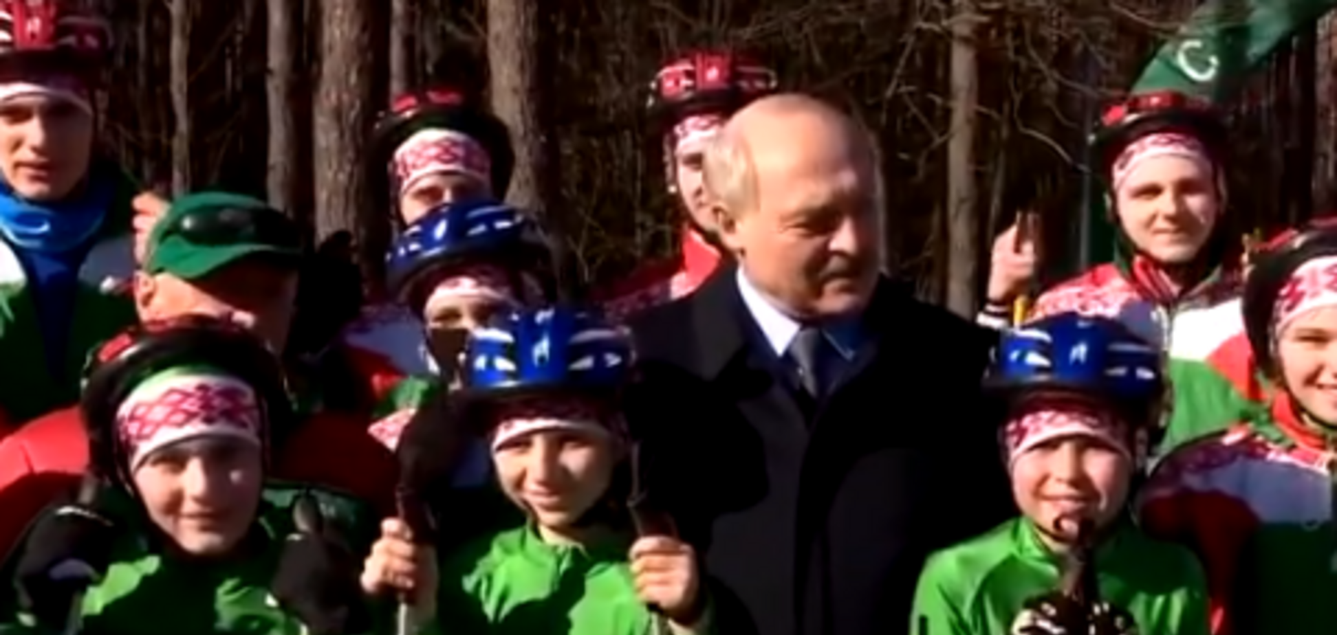 'Улыбайтесь, будто съели крысу': Лукашенко оконфузился на встрече с детьми