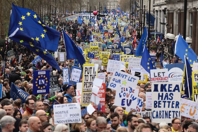 Лондон охопили нові масштабні протести через Brexit: подробиці і фото
