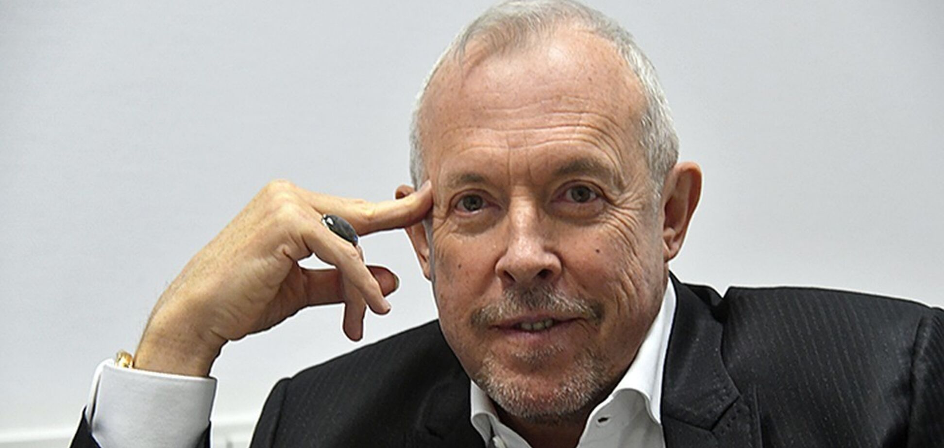 'Сошли с ума!' Макаревич со свиньей устроил загадочный переполох в Госдуме. Фотофакт