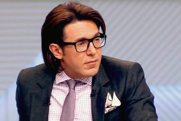 ''Схопив за волосся'': Малахова звинуватили в побитті