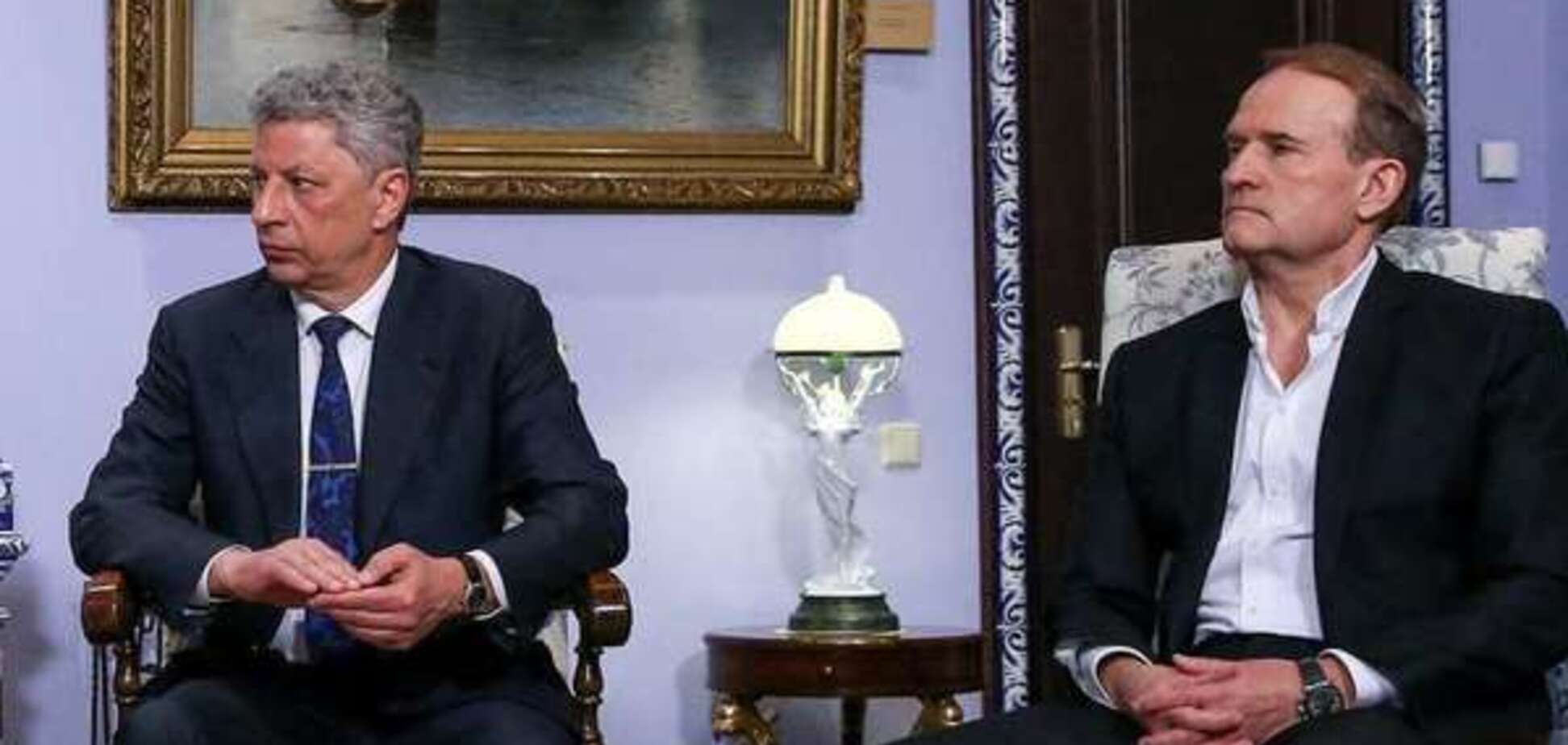 Гройсман поручил разобраться: для Медведчука и Бойко открыли прямой рейс в Москву