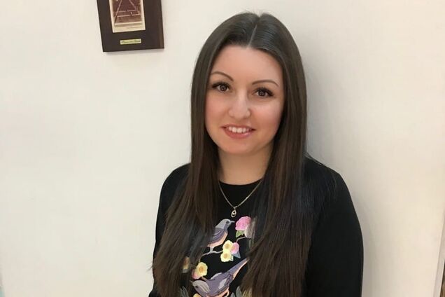 'Слава Героям!' Наречена полоненого моряка ВМСУ зворушливо підтримала коханого в суді Москви