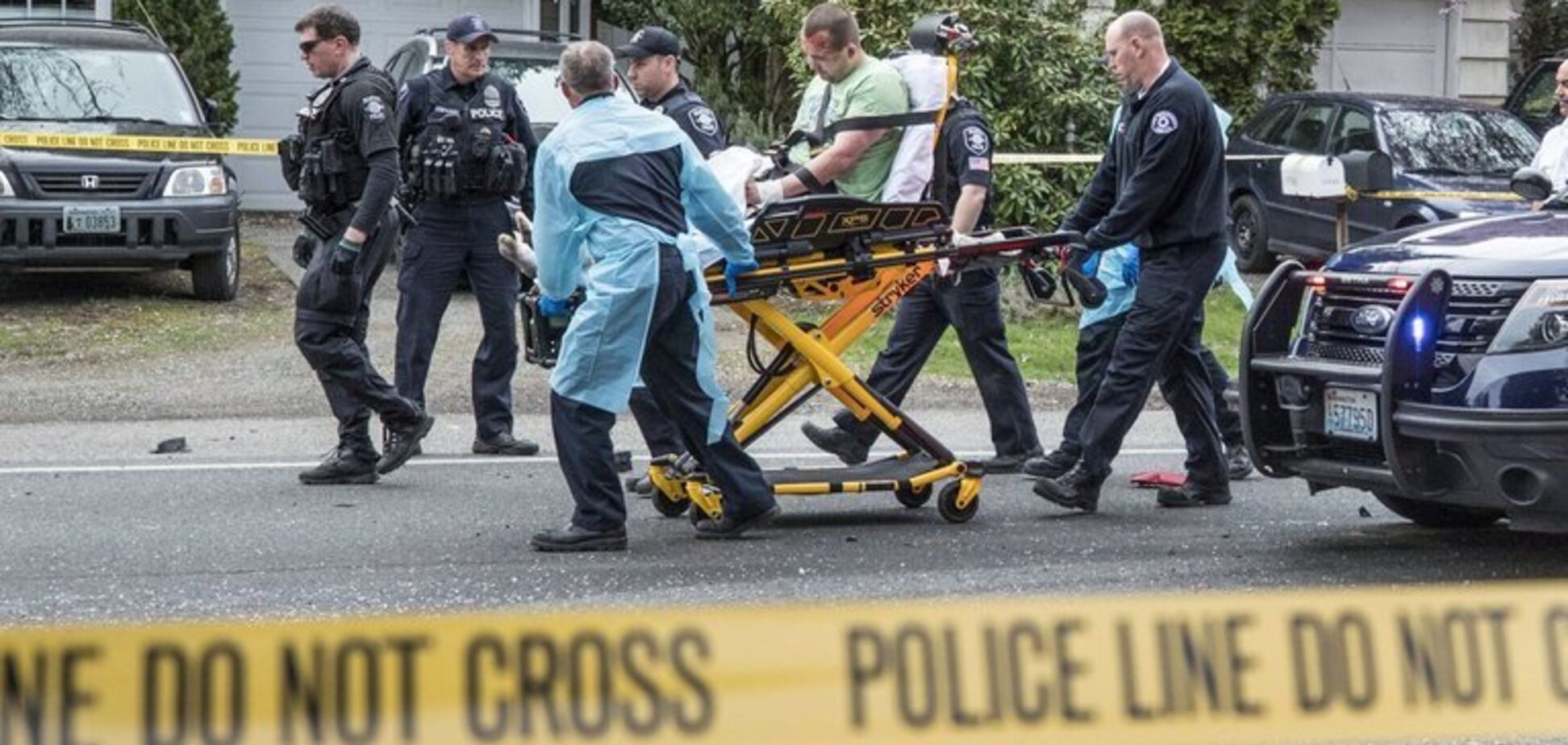 Розстріляли автобус: у США влаштували криваве місиво на вулиці. Фото і відео смертельної НП