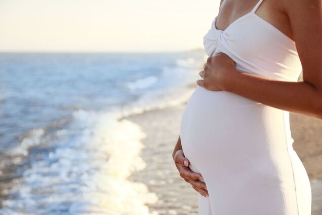 Женщина родила за месяц трех малышей: как аномалия превратилась в чудо