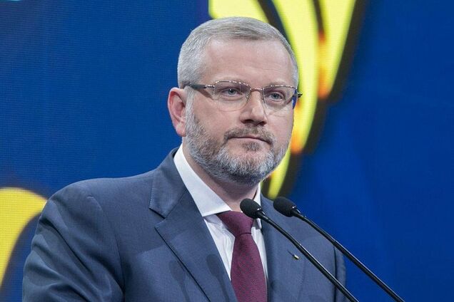 'Опозиційний блок' зібрав понад мільйон підписів на підтримку Вілкула і відновлення миру