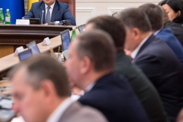 Росія раптово покликала українського міністра: що сталося