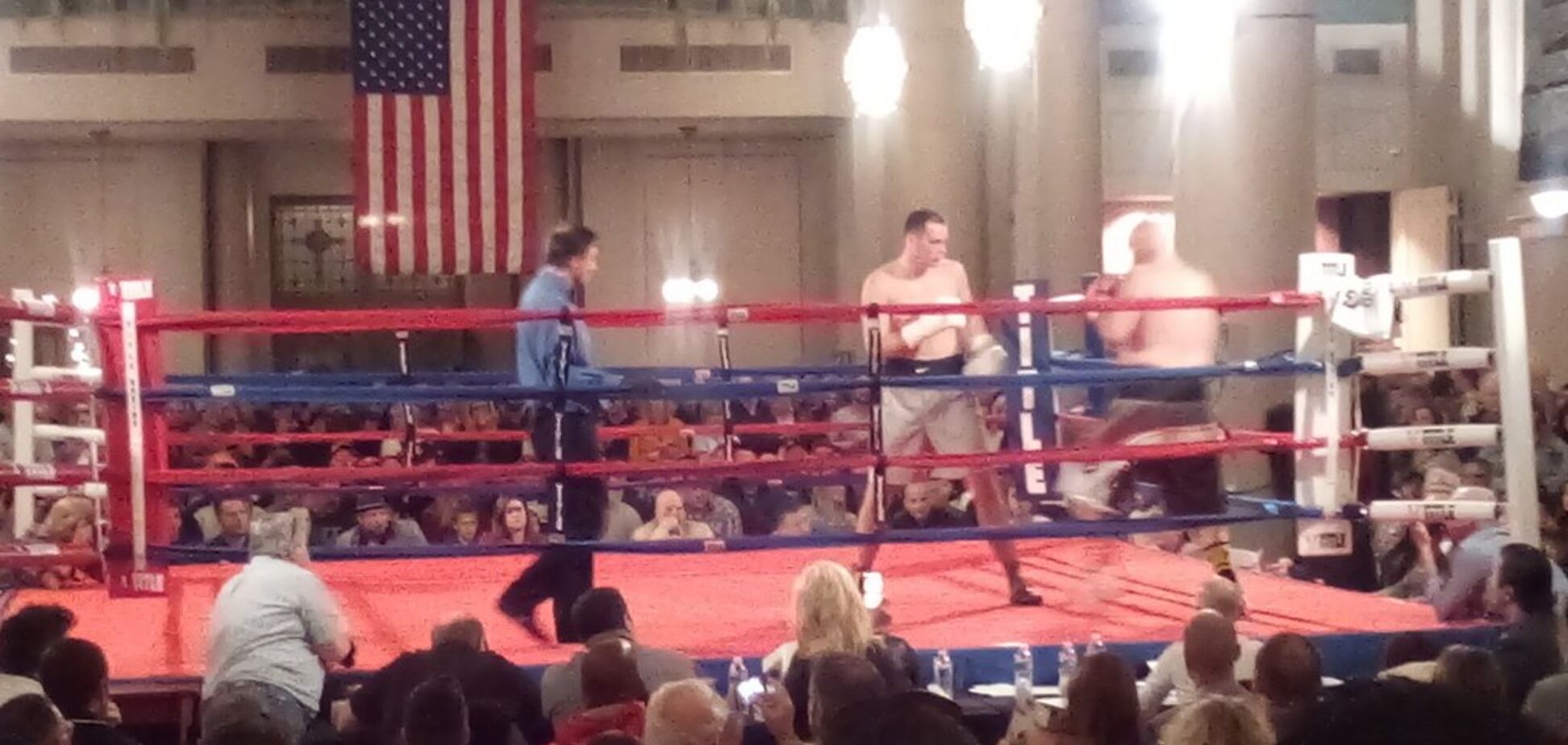 Відомий український важковаговик нокаутом виграв чемпіонський бій