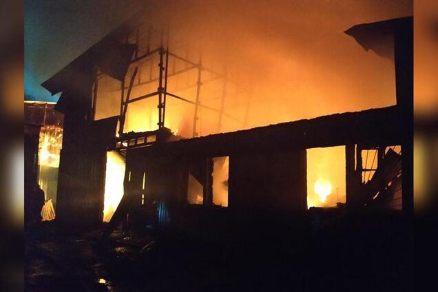 Подожгли специально? Всплыл скандальный нюанс об 'армейском' заводе под Киевом