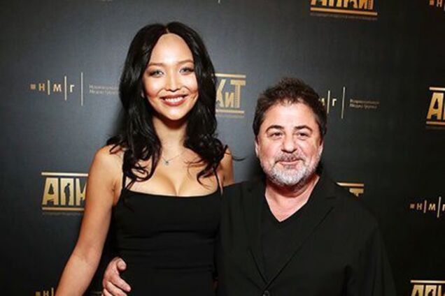 Любовные утехи Цекало с молодой женой тайно сняли на видео