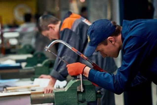 В Украине всерьез занялись повышением престижа рабочих профессий