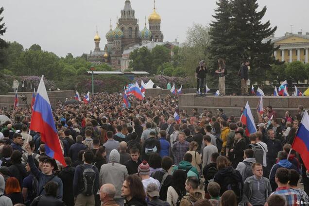 Показать кремлевским: 'когда народ един, то он непобедим'