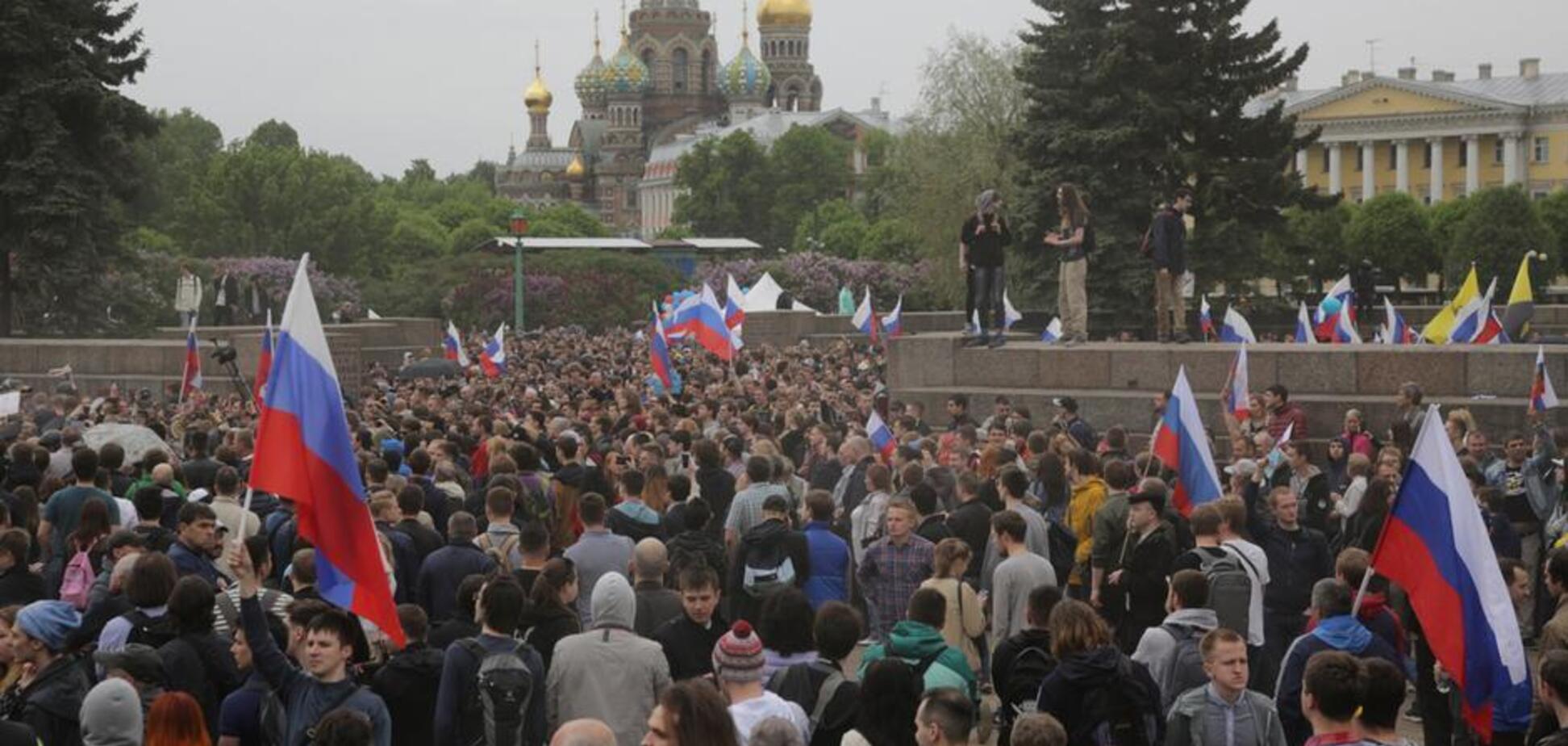 Показать кремлевским: 'когда народ един, то он непобедим'