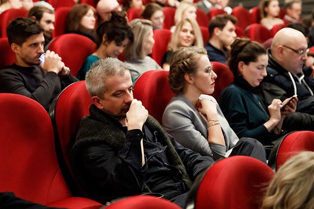 Мило поцеловались: Собчак подогрела слухи о романе с Богомоловым