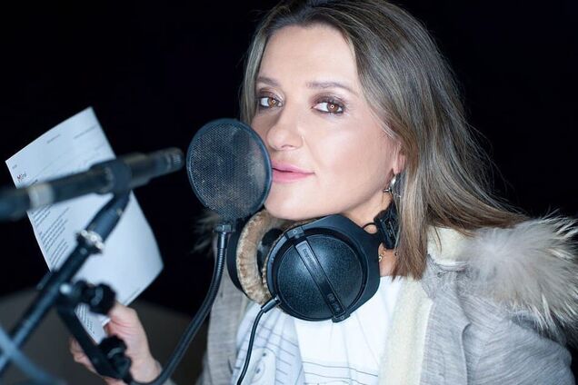 'Просто бомба!' Могилевська схвилювала мережу 'голою' сукнею