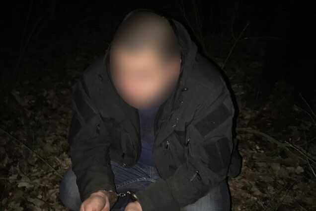 Бил ножом в грудь, плечи и бедра: в Киеве подрались два полицейских