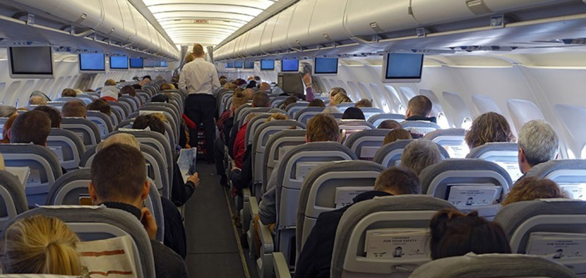 Пасажир літака розлютив пілота дурною молитвою