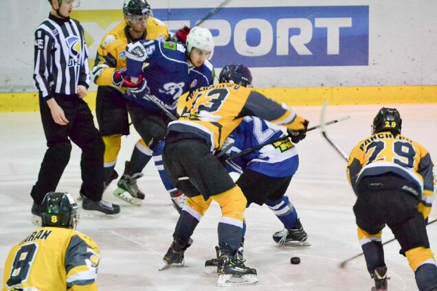 'Белый Барс' уверенно вышел в полуфинал УХЛ