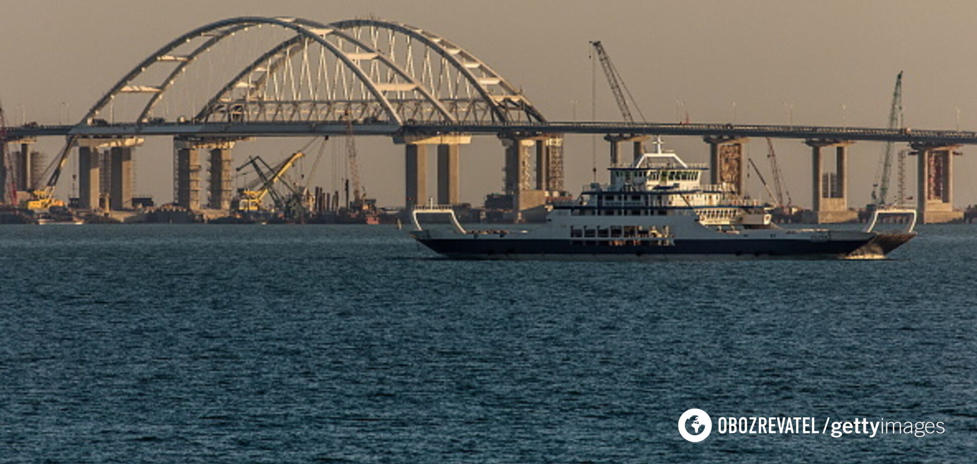 'Трафіку немає, а латки є': у мережі показали, як руйнується Кримський міст