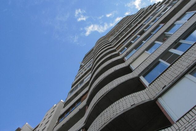 Упал с этажа