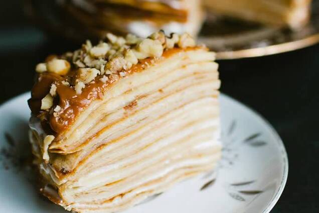 Млинцевий торт: детальний рецепт ласощів на Масляну