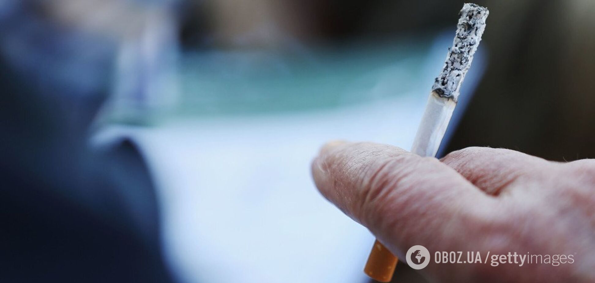 Украинцев жестко наказывают за курение на публике: озвучена сумма штрафов