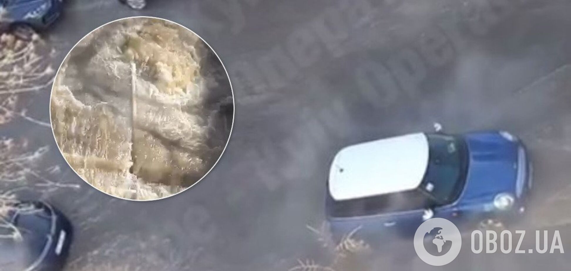 В центре Киева прорвало асфальт: по улицам побежал кипяток