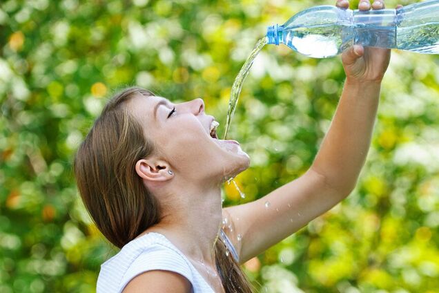 Пить много воды вредно? Названа смертельная опасность