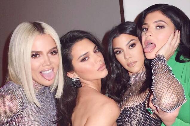 Сестра Кардаш'ян 'відростила' зайві пальці та налякала шанувальників