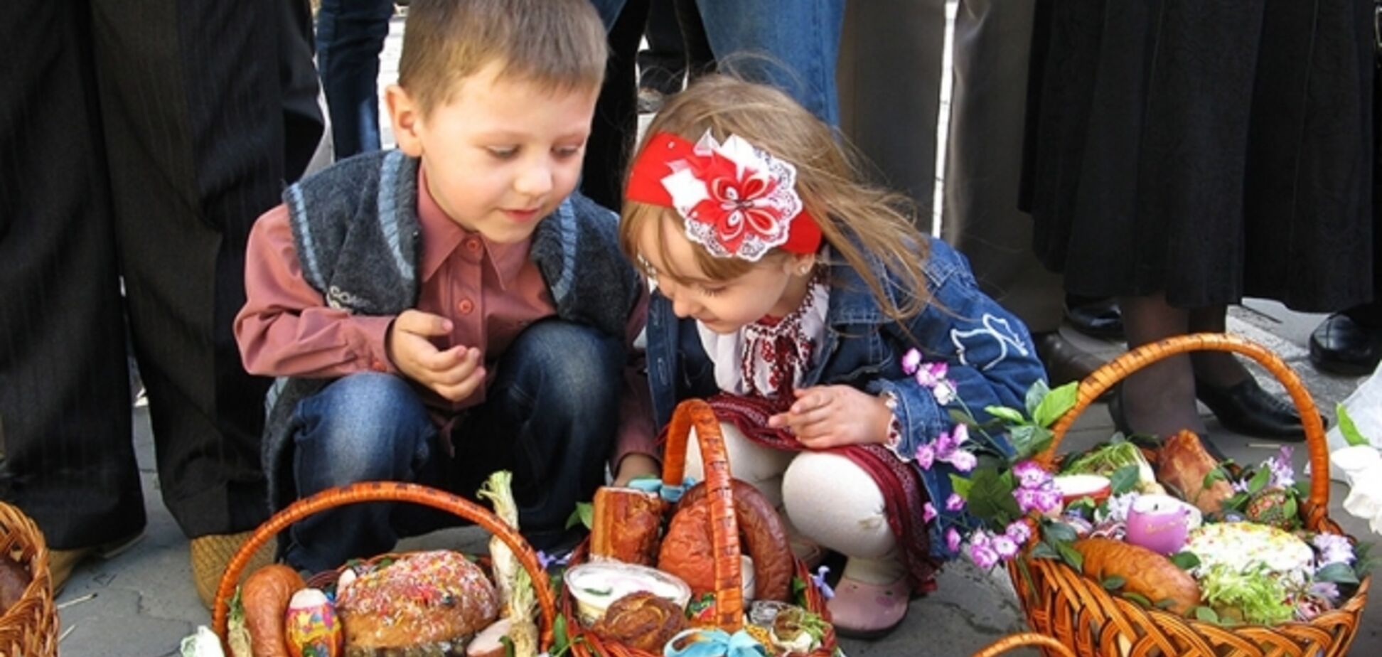 Пасхальная корзина-2019: экономист объяснил, подорожают ли продукты