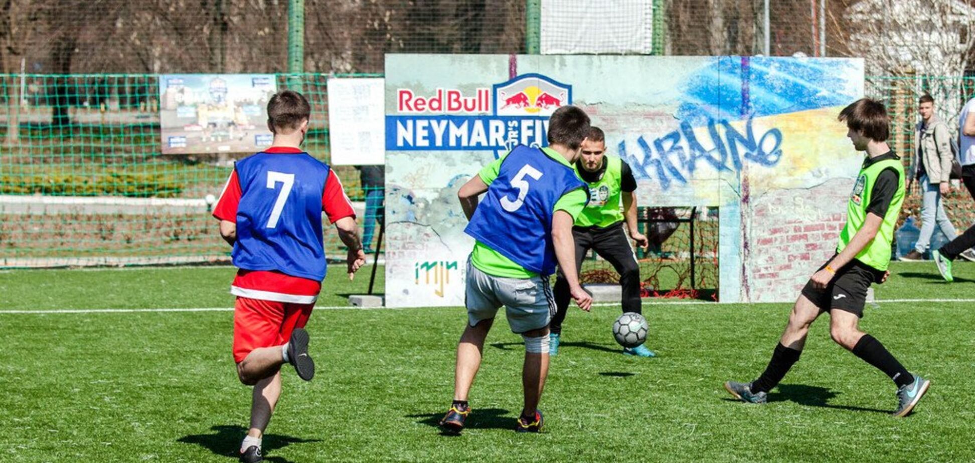 У Запоріжжі стартували кваліфікації футбольного чемпіонату Red Bull Neymar Jr's Five
