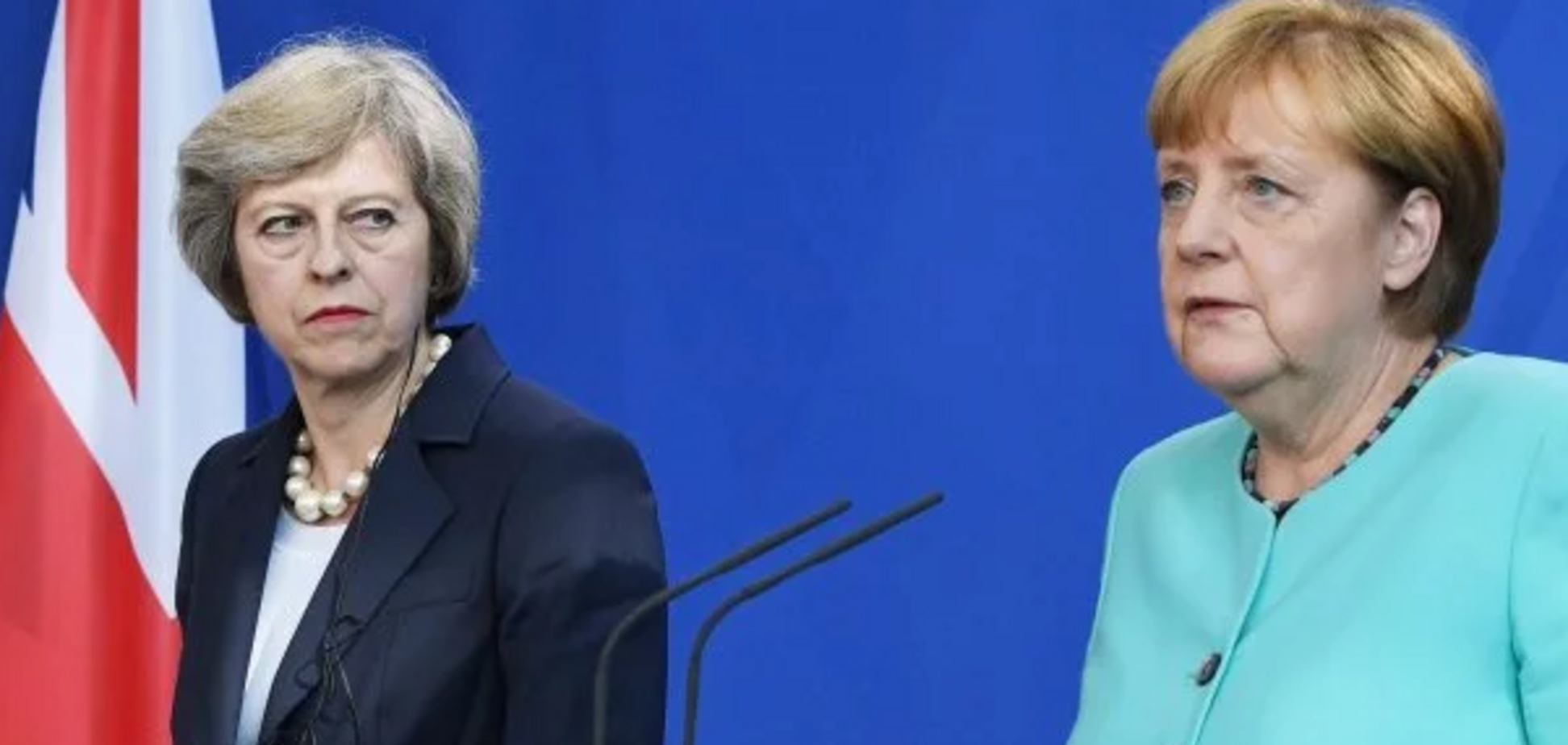 'Не королева, сама дійде': Меркель осоромилася на зустрічі з Мей