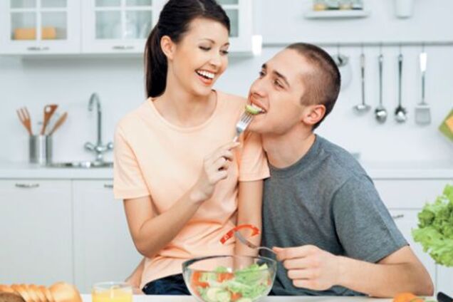 Чем не стоит кормить своего мужчину: советы диетолога ⠀