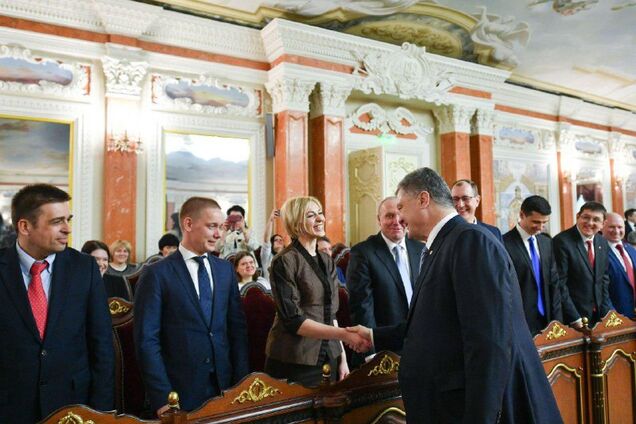 Порошенко призначив суддів Антикорупційного суду України: повний список