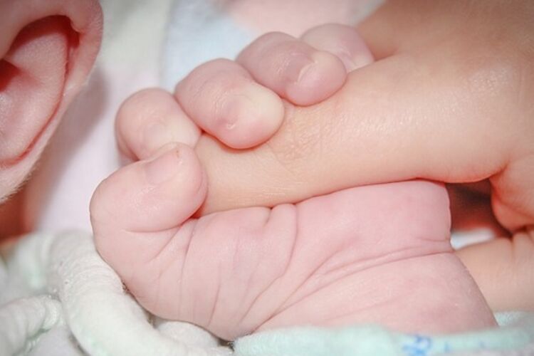 Image result for В Греции у бесплодной женщины родился ребенок от трех родителей